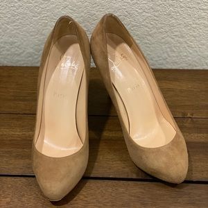 Christian Louboutin 8.5 suede pump